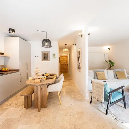 Banda Del Mar By Solaga Homes Apartment