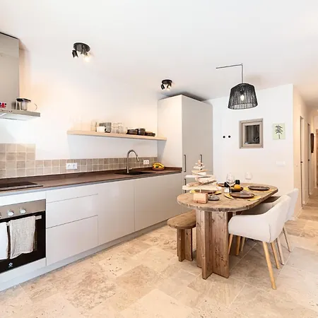 Banda Del Mar By Solaga Homes Apartment